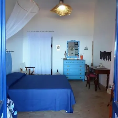 Casa Ajo E Didy, Panorama Sul Mare A Malfa (Salina)