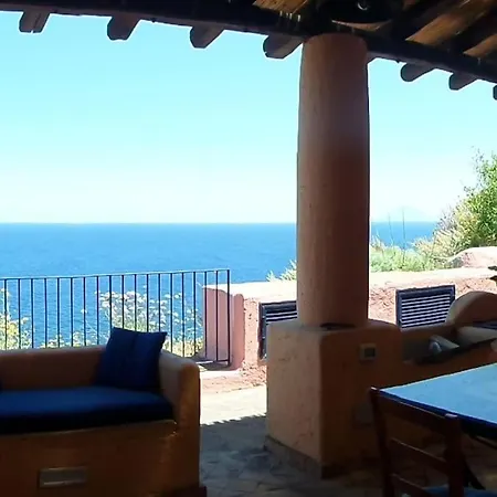 Casa Ajo E Didy, Panorama Sul Mare A Malfa (Salina)