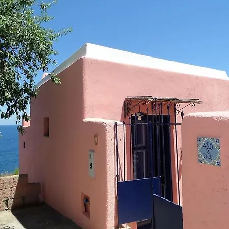 Holiday home Casa Ajo E Didy, Panorama Sul Mare A Malfa (Salina)